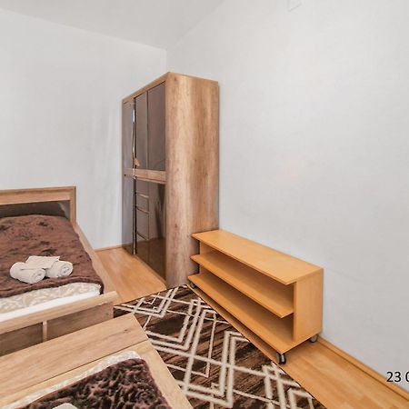 Elegant Three-Bedroom Suite Wien Exterior foto