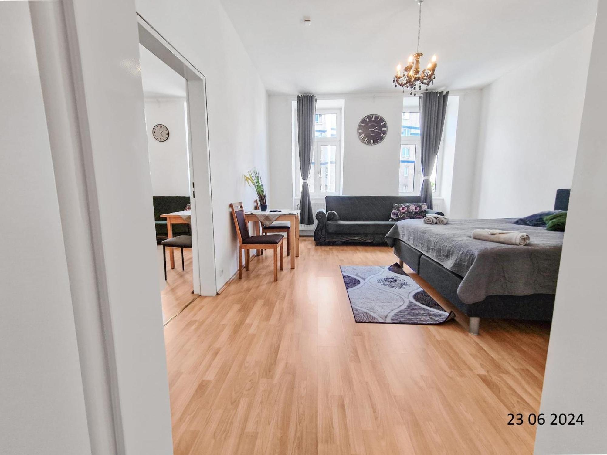 Elegant Three-Bedroom Suite Wien Exterior foto