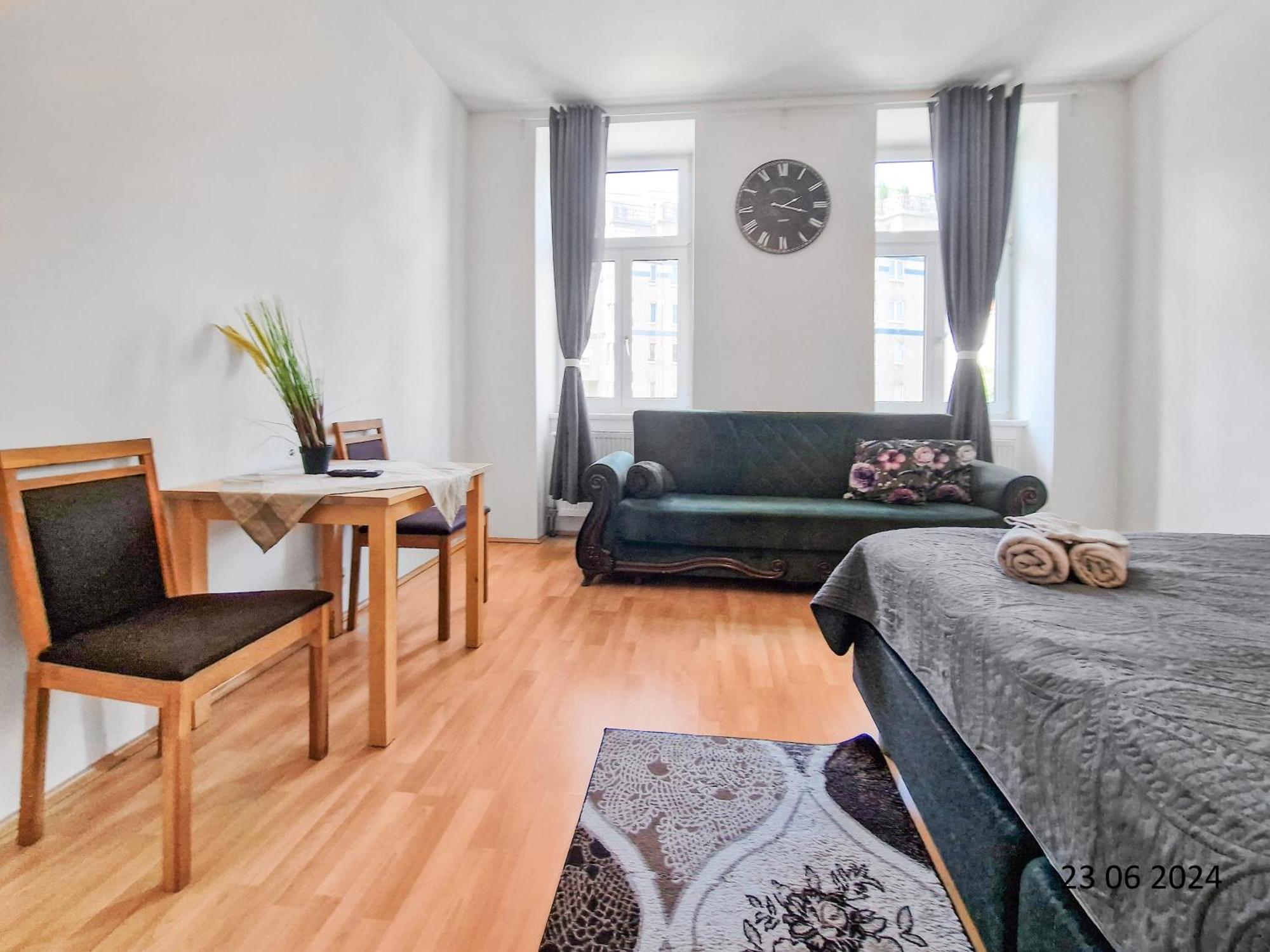 Elegant Three-Bedroom Suite Wien Exterior foto