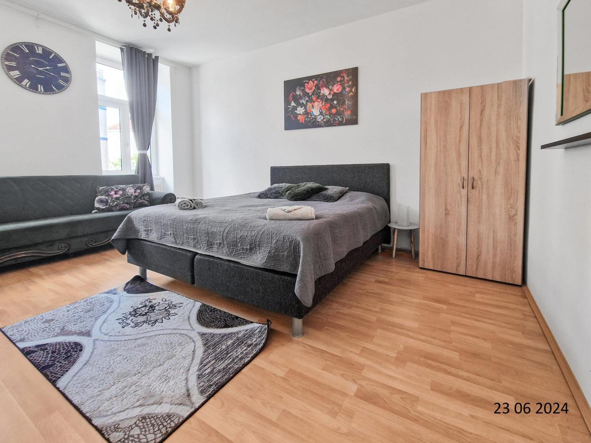 Elegant Three-Bedroom Suite Wien Exterior foto
