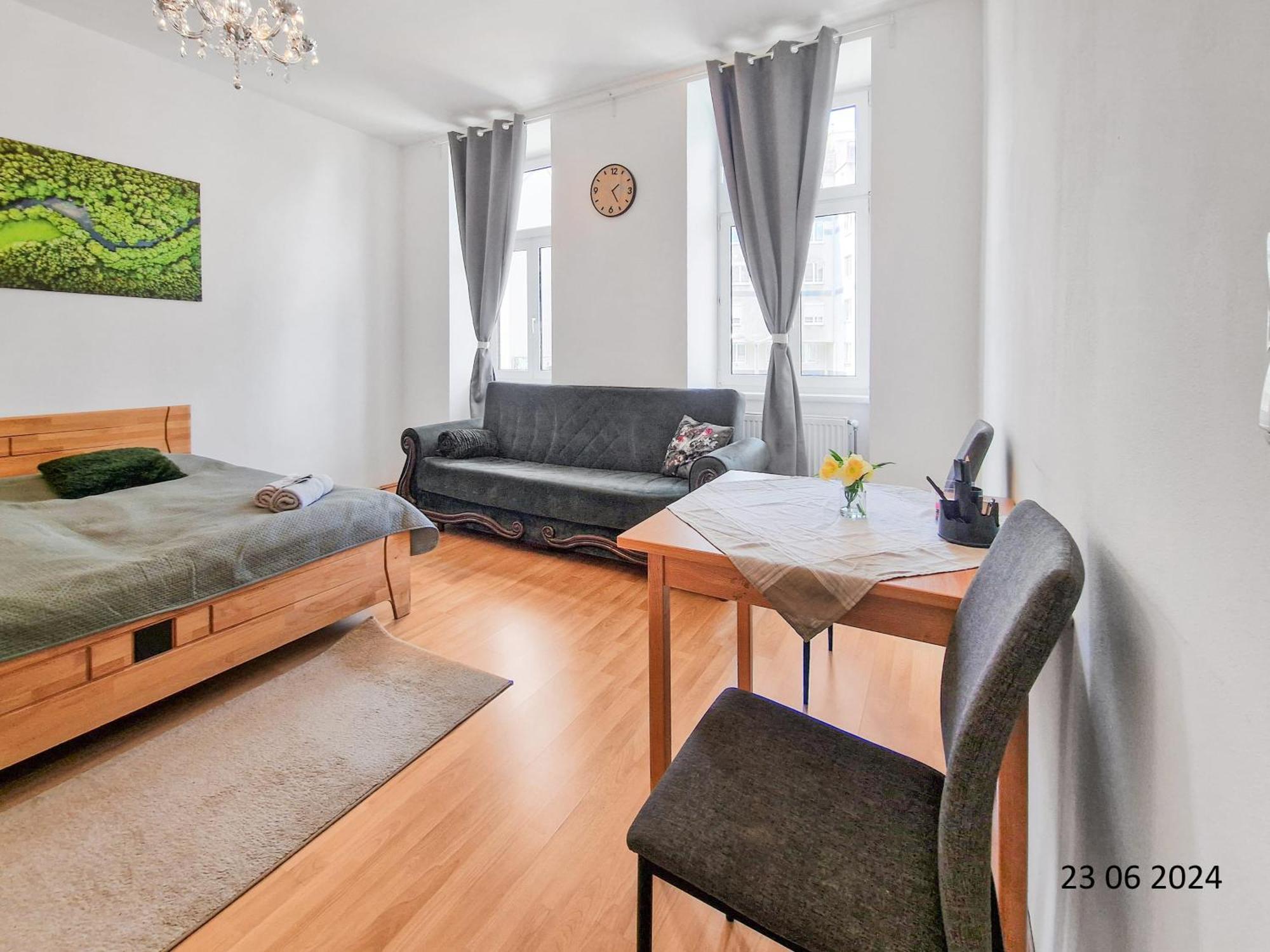 Elegant Three-Bedroom Suite Wien Exterior foto